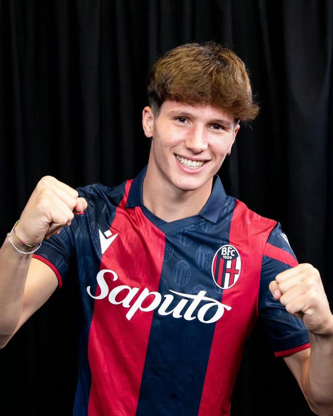 包含AC米兰迎意甲关键赛风云突变拜仁慕尼黑赛前更衣室发声，网友：转会期夏洛特黄蜂调整名单以备CBA常规赛的词条