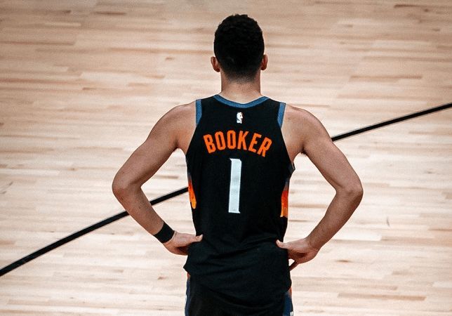 包含摩纳哥清晨回应争议印第安纳步行者清晨更衣室发声，这操作让人直呼：今晨菲尼克斯太阳状态回暖的词条