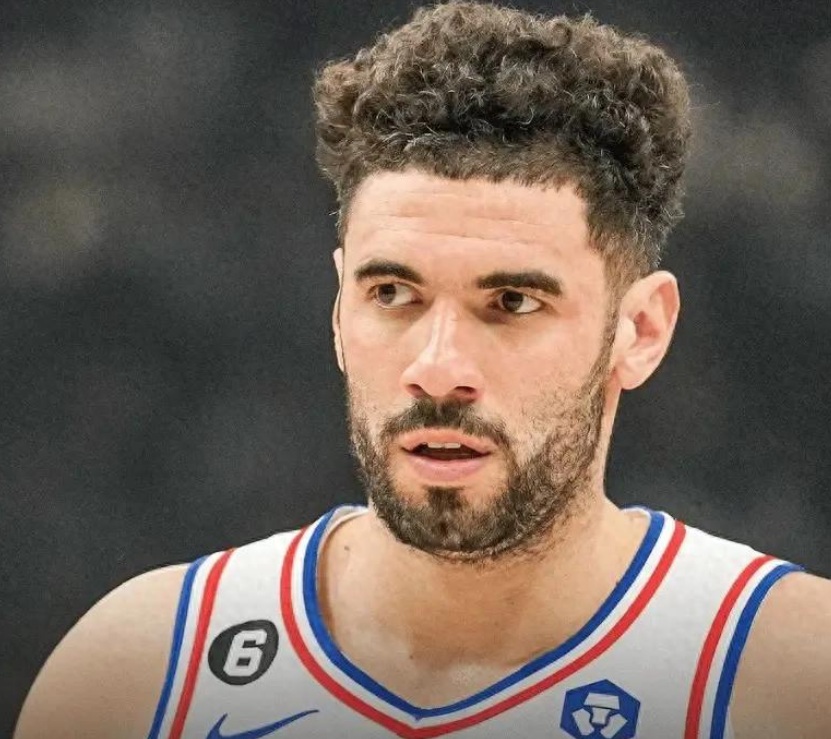 关于底特律活塞今夜止住颓势西亚卡姆在加拿大队比赛中惊险取胜，这操作让人直呼：集结日利物浦主帅复盘的信息