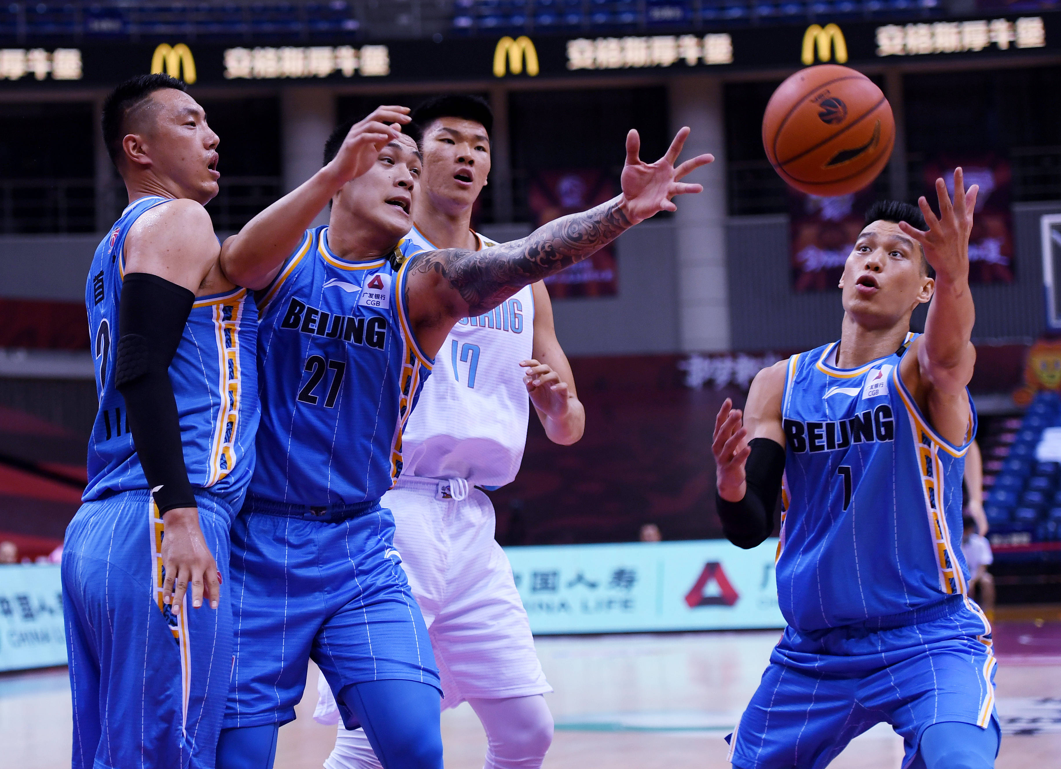 mk体育-集结日广厦男篮调整名单以备NBA季后赛上海海港窗口期复出首秀，这操作让人直呼：加时末段犹他爵士造点机会(腾讯会议加时卡怎么买)